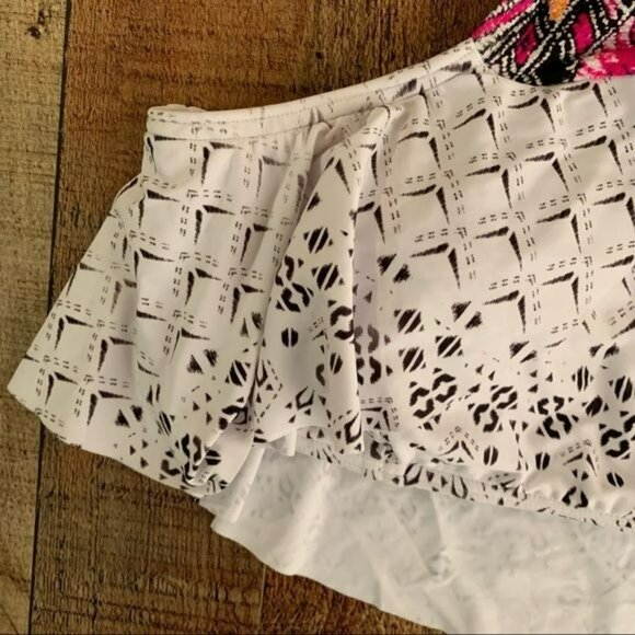 Rip curl womens ruffle flounce bikini top multicolor black white size medium NWT - Picture 3 of 11